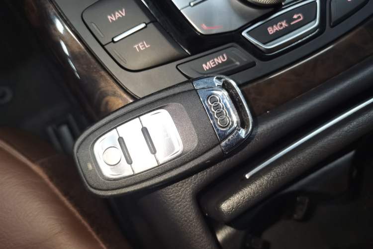 Used Audi A6L 2018 30th Anniversary Edition 35 TFSI Fashion Model Vehicle Key