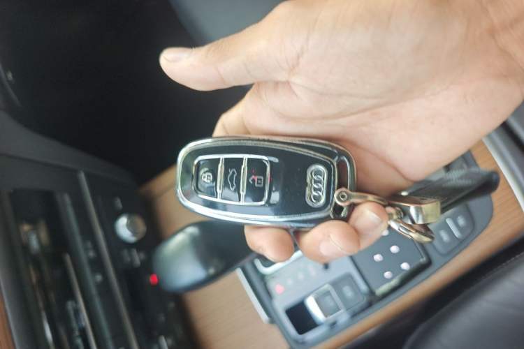 Used Audi A6L 2018 30th Anniversary Edition 30 FSI Style Model Vehicle Key
