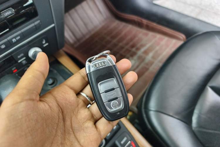 Used Audi A6L 2018 30th Anniversary Edition 30 FSI Style Model Vehicle Key