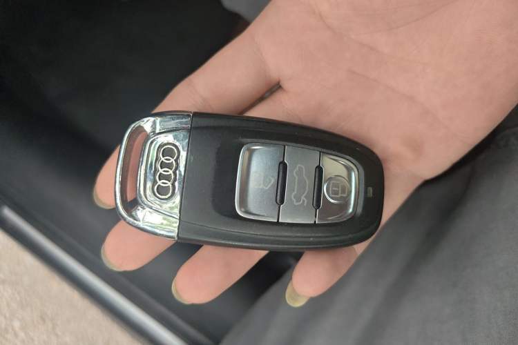 Used Audi A6L 2018 30th Anniversary Edition 45 TFSI quattro Luxury Model Vehicle Key