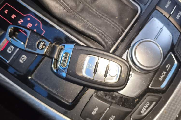Used Audi A6L 2018 30th Anniversary Edition TFSI Trendy Model Vehicle Key