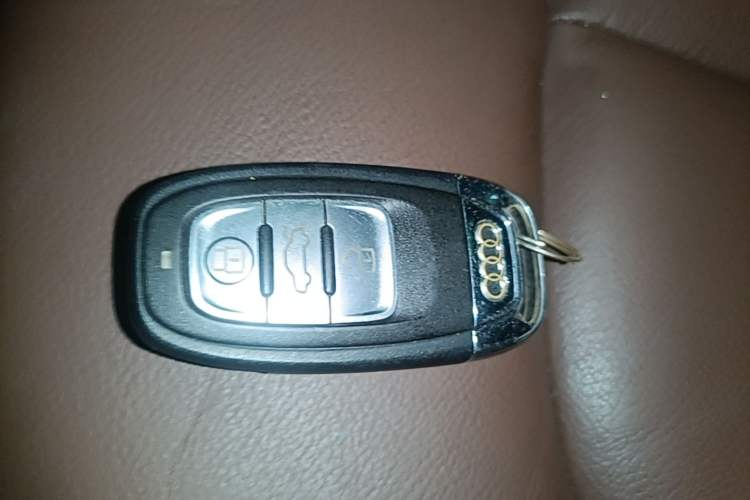 Used Audi A6L 2018 30th Anniversary Edition 35 TFSI Fashion Model Vehicle Key