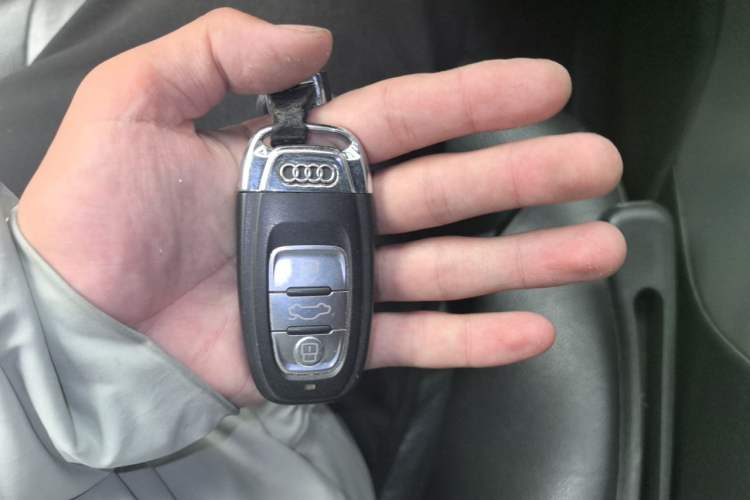 Used Audi A6L 2018 30th Anniversary Edition 45 TFSI quattro Sport model Vehicle Key