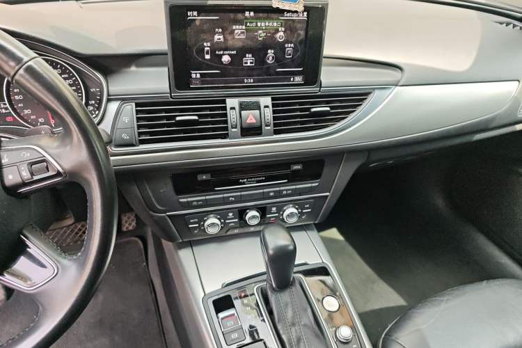 Used Audi A6L 2018 30th Anniversary Edition 35 TFSI Fashion Model Audio And AC Panel
