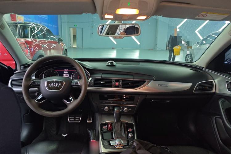 Used Audi A6L 2018 30th Anniversary Edition TFSI Trendy Model Center Console