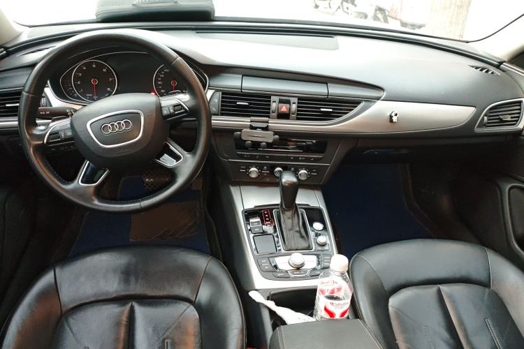 Used Audi A6L 2018 30th Anniversary Edition TFSI Trendy Model Center Console