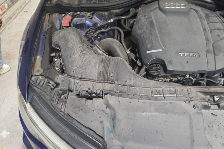 Used Audi A6L 2018 30th Anniversary Edition 35 TFSI Fashion Model Engine Bay Right