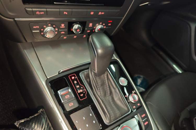 Used Audi A6L 2018 30th Anniversary Edition TFSI Trendy Model Gear Lever