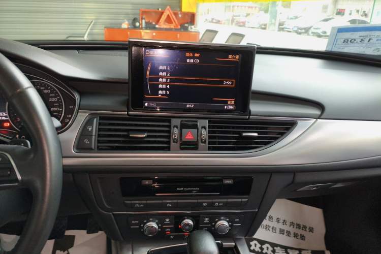 Used Audi A6L 2018 30th Anniversary Edition 35 TFSI Fashion Model Audio And AC Panel