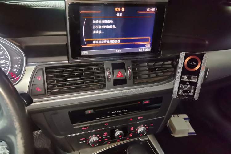 Used Audi A6L 2018 30th Anniversary Edition 35 TFSI Fashion Model Audio And AC Panel