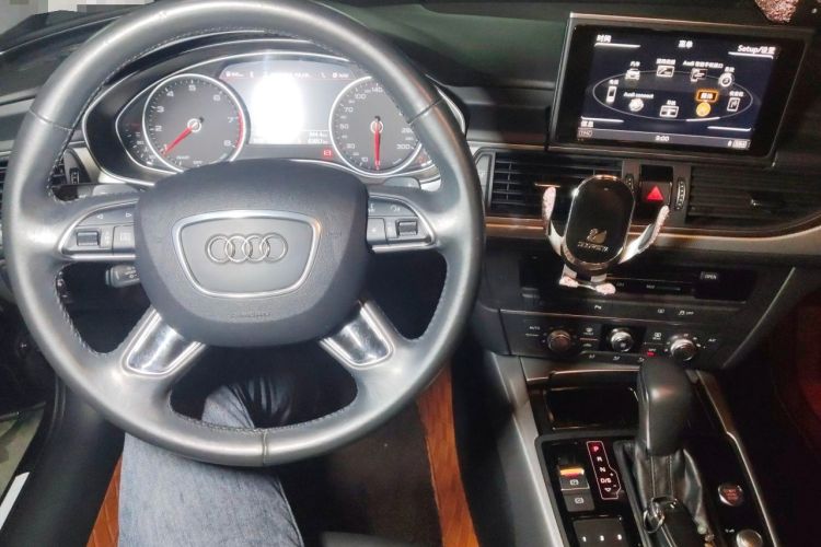 Used Audi A6L 2018 30th Anniversary Edition 35 TFSI Fashion Model Audio And AC Panel