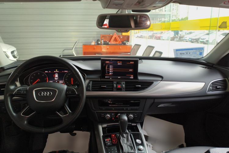 Used Audi A6L 2018 30th Anniversary Edition 35 TFSI Fashion Model Center Console