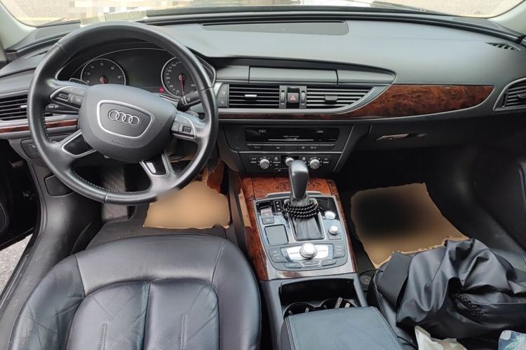Used Audi A6L 2018 30th Anniversary Edition TFSI Trendy Model Center Console