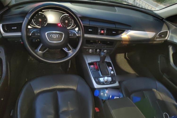 Used Audi A6L 2018 30th Anniversary Edition 35 TFSI Fashion Model Center Console