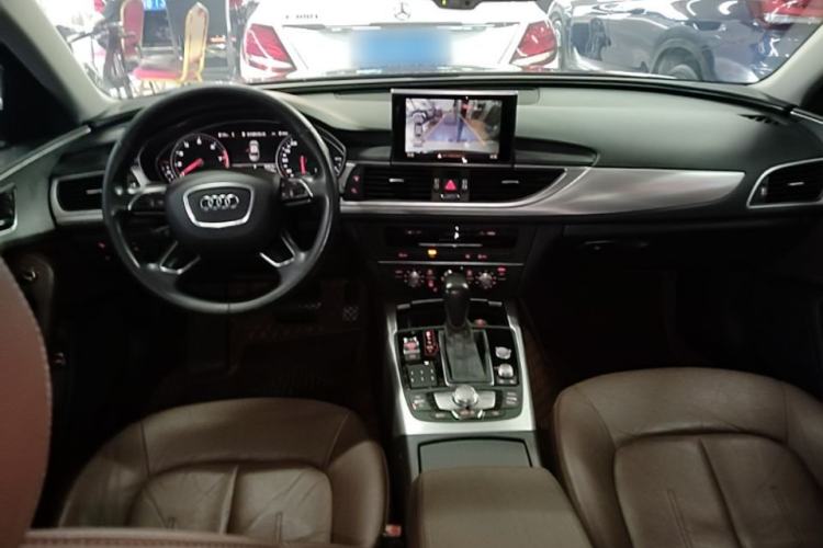 Used Audi A6L 2018 30th Anniversary Edition TFSI Trendy Model Center Console