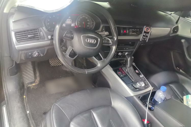 Used Audi A6L 2018 30th Anniversary Edition 35 TFSI Fashion Model Center Console