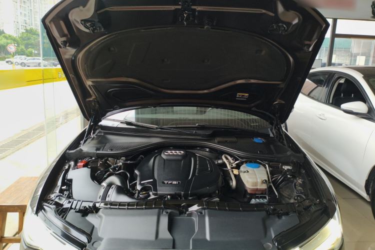 Used Audi A6L 2018 30th Anniversary Edition 35 TFSI Fashion Model Engine Bay