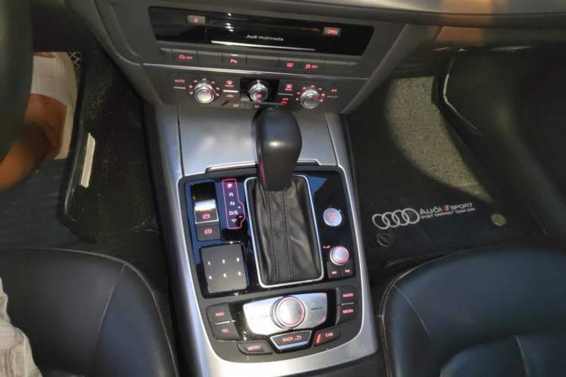 Used Audi A6L 2018 30th Anniversary Edition 35 TFSI Fashion Model Gear Lever