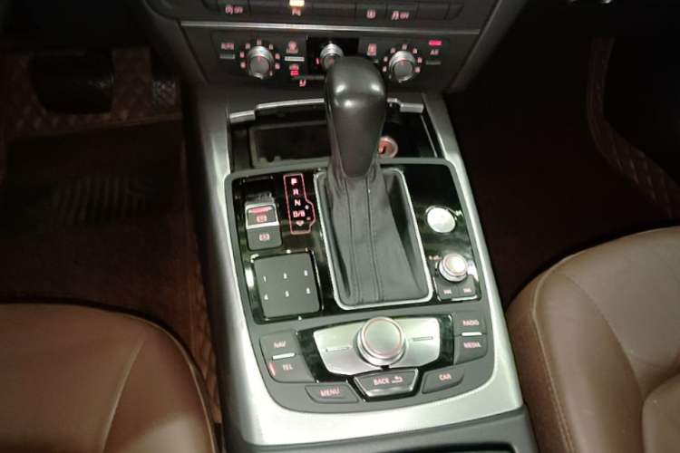 Used Audi A6L 2018 30th Anniversary Edition TFSI Trendy Model Gear Lever