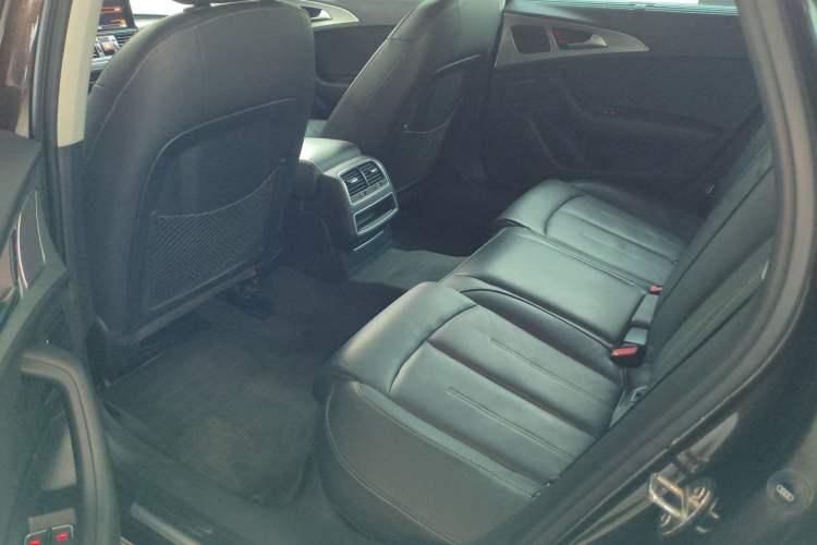 Used Audi A6L 2018 30th Anniversary Edition 35 TFSI Fashion Model Left Rear Seat
