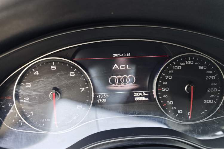 Used Audi A6L 2018 30th Anniversary Edition TFSI Trendy Model Odometer Close Up