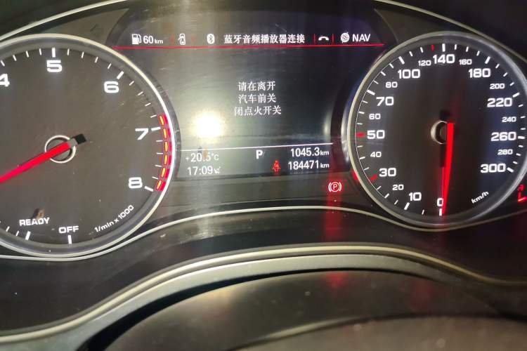 Used Audi A6L 2018 30th Anniversary Edition 35 TFSI Fashion Model Odometer Close Up