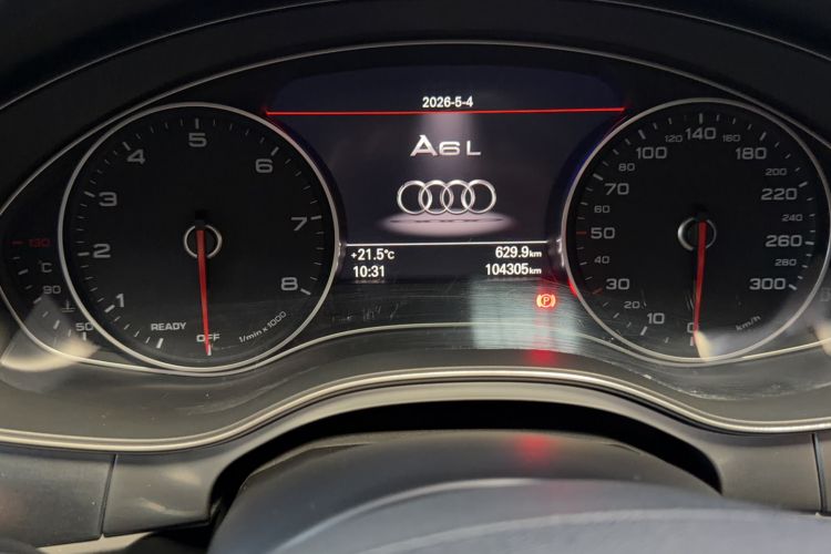 Used Audi A6L 2018 30th Anniversary Edition 35 TFSI Fashion Model Odometer Close Up