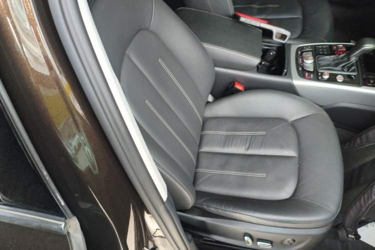 Used Audi A6L 2018 30th Anniversary Edition 35 TFSI Fashion Model Right Front Seat