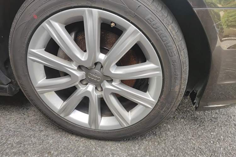 Used Audi A6L 2018 30th Anniversary Edition TFSI Trendy Model Right Front Wheel Hub