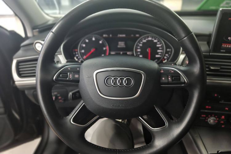 Used Audi A6L 2018 30th Anniversary Edition 35 TFSI Fashion Model Steering Wheel