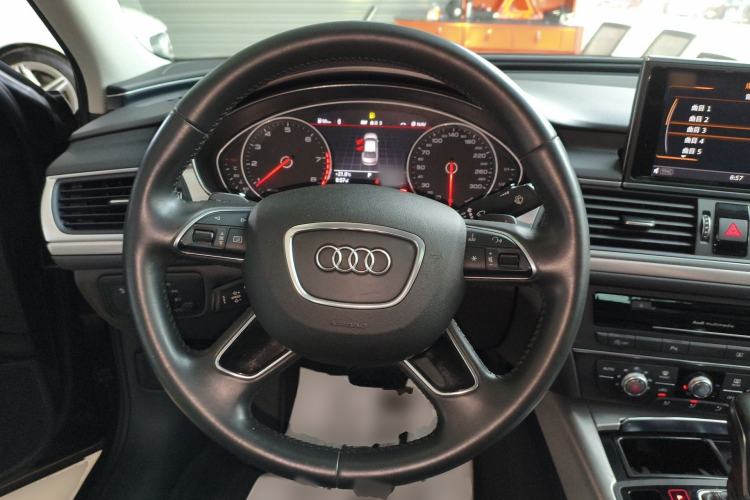 Used Audi A6L 2018 30th Anniversary Edition 35 TFSI Fashion Model Steering Wheel