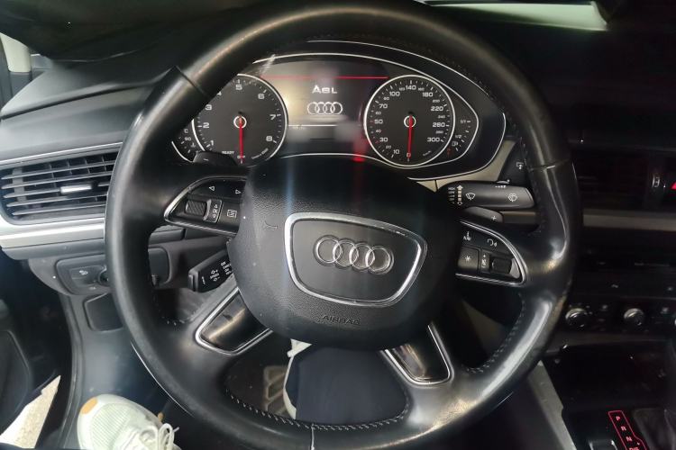 Used Audi A6L 2018 30th Anniversary Edition 35 TFSI Fashion Model Steering Wheel