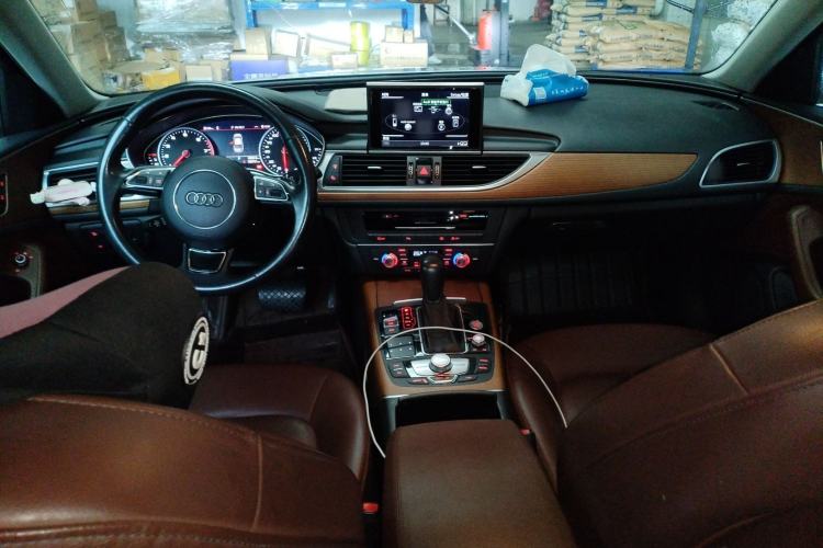 Used Audi A6L 2018 30th Anniversary Edition 30 FSI Style Model Center Console