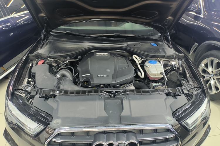 Used Audi A6L 2018 30th Anniversary Edition 35 TFSI Fashion Model Engine Bay