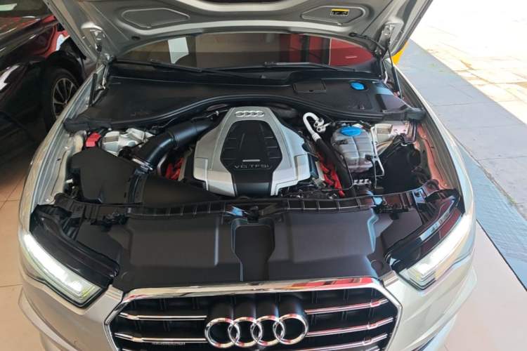 Used Audi A6L 2018 30th Anniversary Edition 45 TFSI quattro Sport model Engine Bay