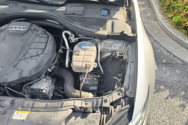 Used Audi A6L 2018 30th Anniversary Edition TFSI Trendy Model Engine Bay Left