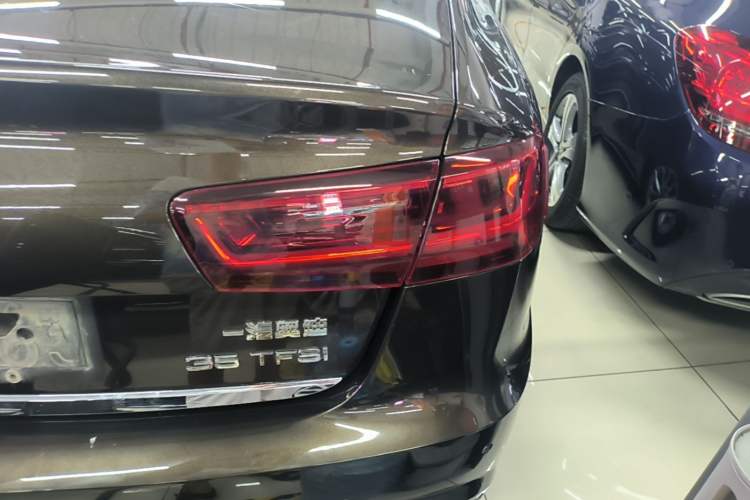 Used Audi A6L 2018 30th Anniversary Edition 35 TFSI Fashion Model Exterior 3
