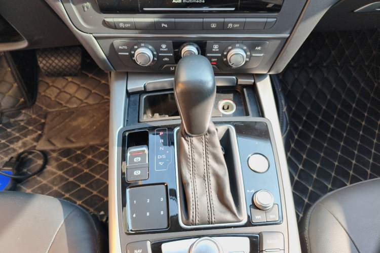 Used Audi A6L 2018 30th Anniversary Edition TFSI Trendy Model Gear Lever