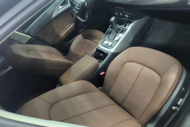 Used Audi A6L 2018 30th Anniversary Edition 35 TFSI Fashion Model Right Front Seat