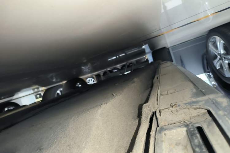 Used Audi A6L 2018 30th Anniversary Edition 35 TFSI Fashion Model Right Side Sill