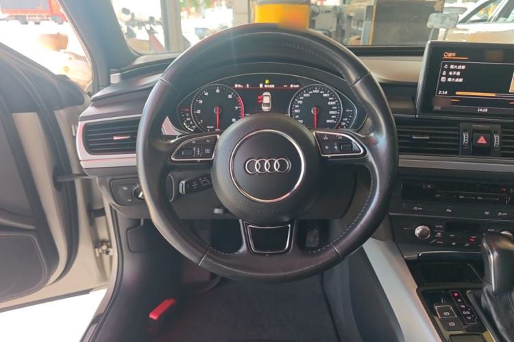 Used Audi A6L 2018 30th Anniversary Edition 45 TFSI quattro Sport model Steering Wheel