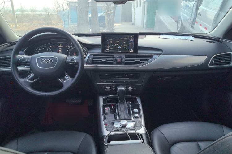 Used Audi A6L 2018 30th Anniversary Edition 35 TFSI Fashion Model Center Console