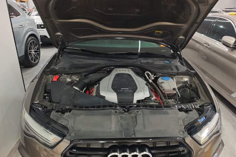 Used Audi A6L 2018 30th Anniversary Edition 45 TFSI quattro Sport model Engine Bay