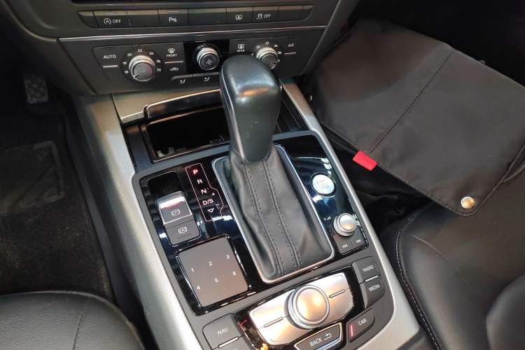 Used Audi A6L 2018 35 TFSI Collector's Edition Gear Lever