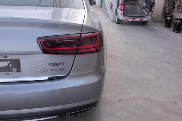 Used Audi A6L 2018 30th Anniversary Edition 35 TFSI Fashion Model Right Rear Taillight