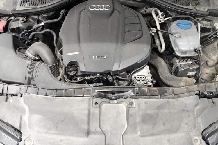 Used Audi A6L 2018 30th Anniversary Edition 35 TFSI Fashion Model Engine Bay