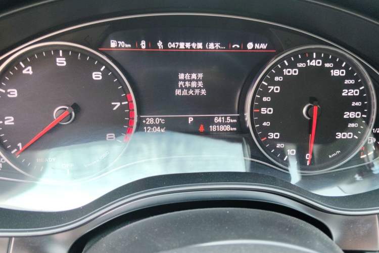 Used Audi A6L 2018 30th Anniversary Edition 35 TFSI Fashion Model Odometer Close Up