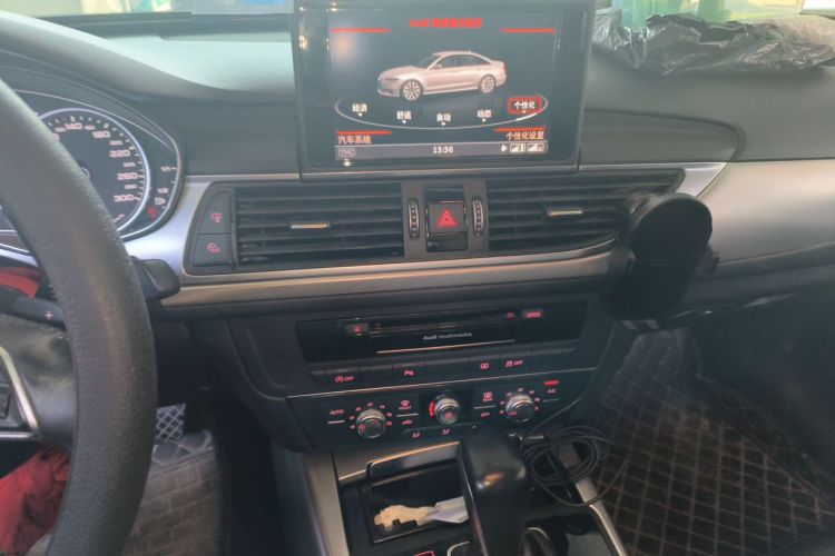 Used Audi A6L 2018 30th Anniversary Edition 35 TFSI Fashion Model Audio And AC Panel