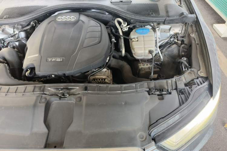 Used Audi A6L 2018 30th Anniversary Edition 35 TFSI Fashion Model Engine Bay Left