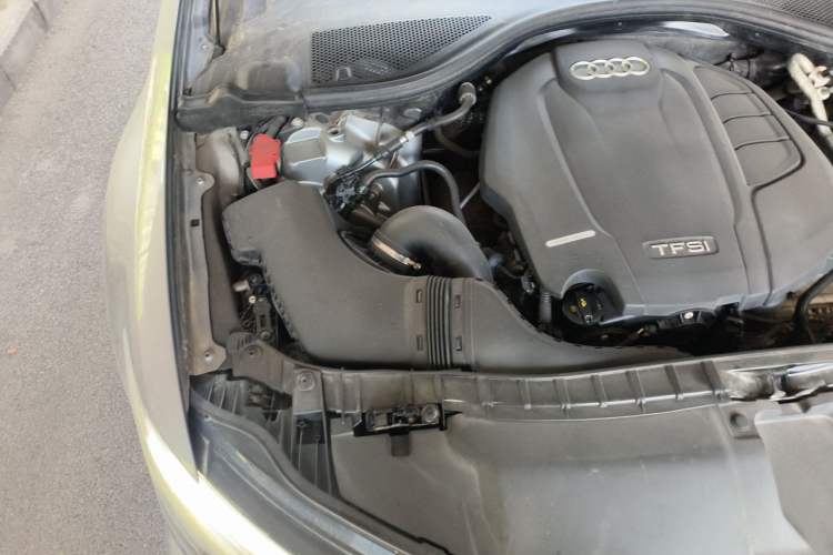 Used Audi A6L 2018 30th Anniversary Edition 35 TFSI Fashion Model Engine Bay Right